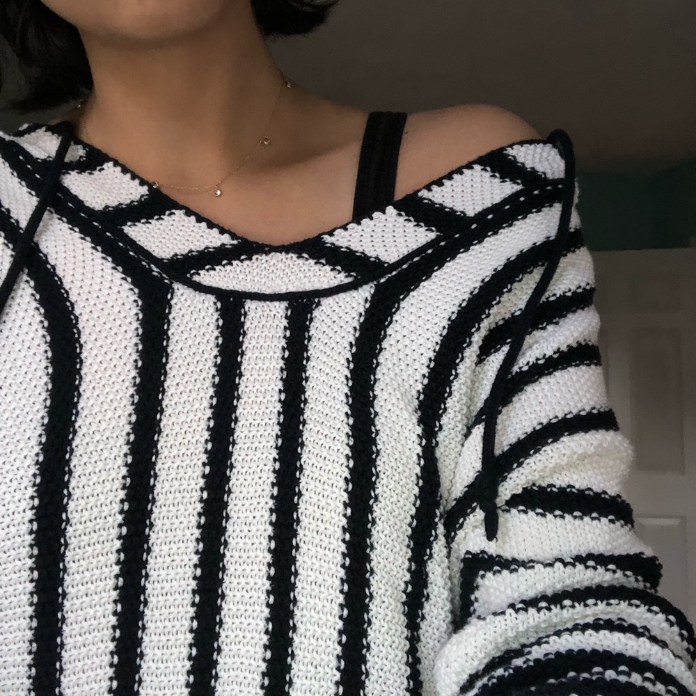 Soft knit sweater size small